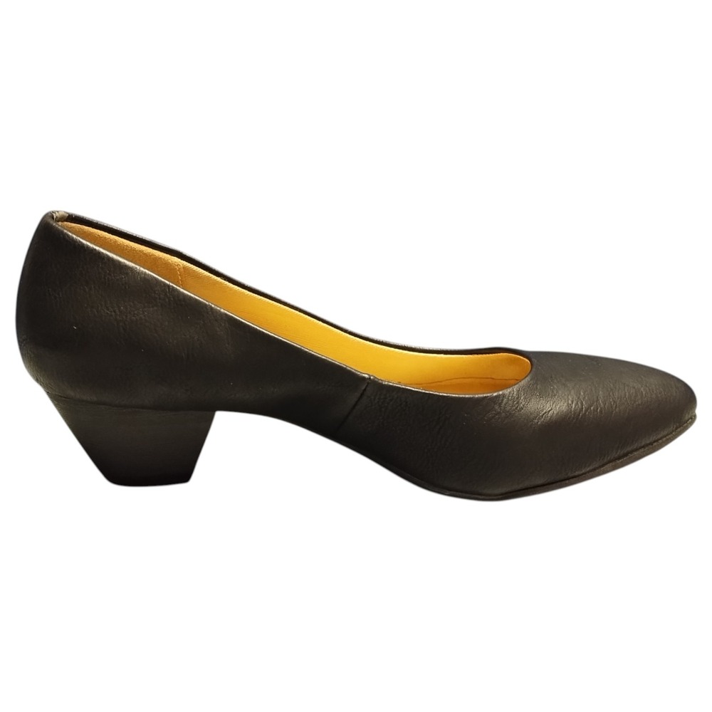 CL by Laundry Low Pump Heels Womens US Size 6 Black Leather Pointed Toe Slip On
